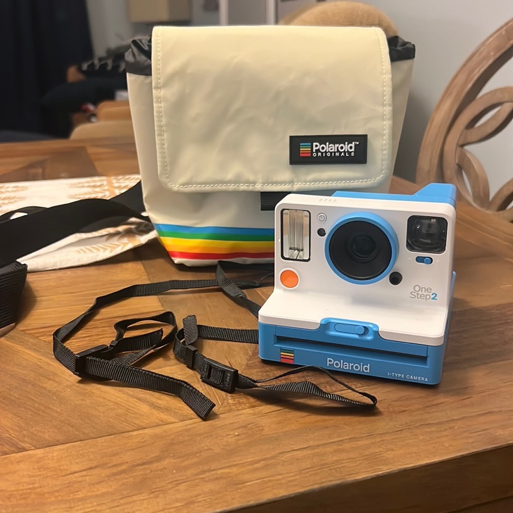 Polaroid One Step 2 Camera w/ Carrying Case